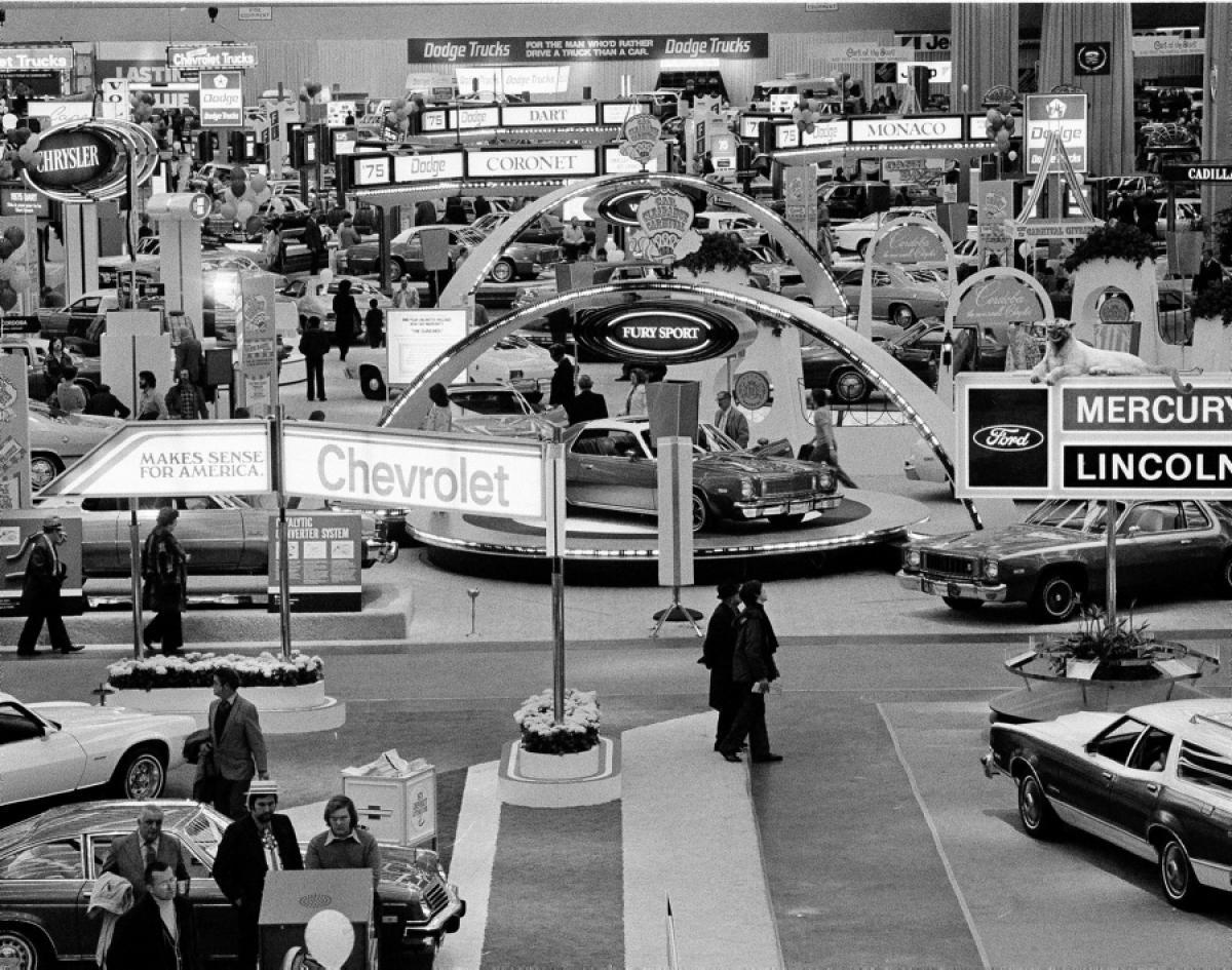 Car left running in garage killed family with carbon monoxide coroner